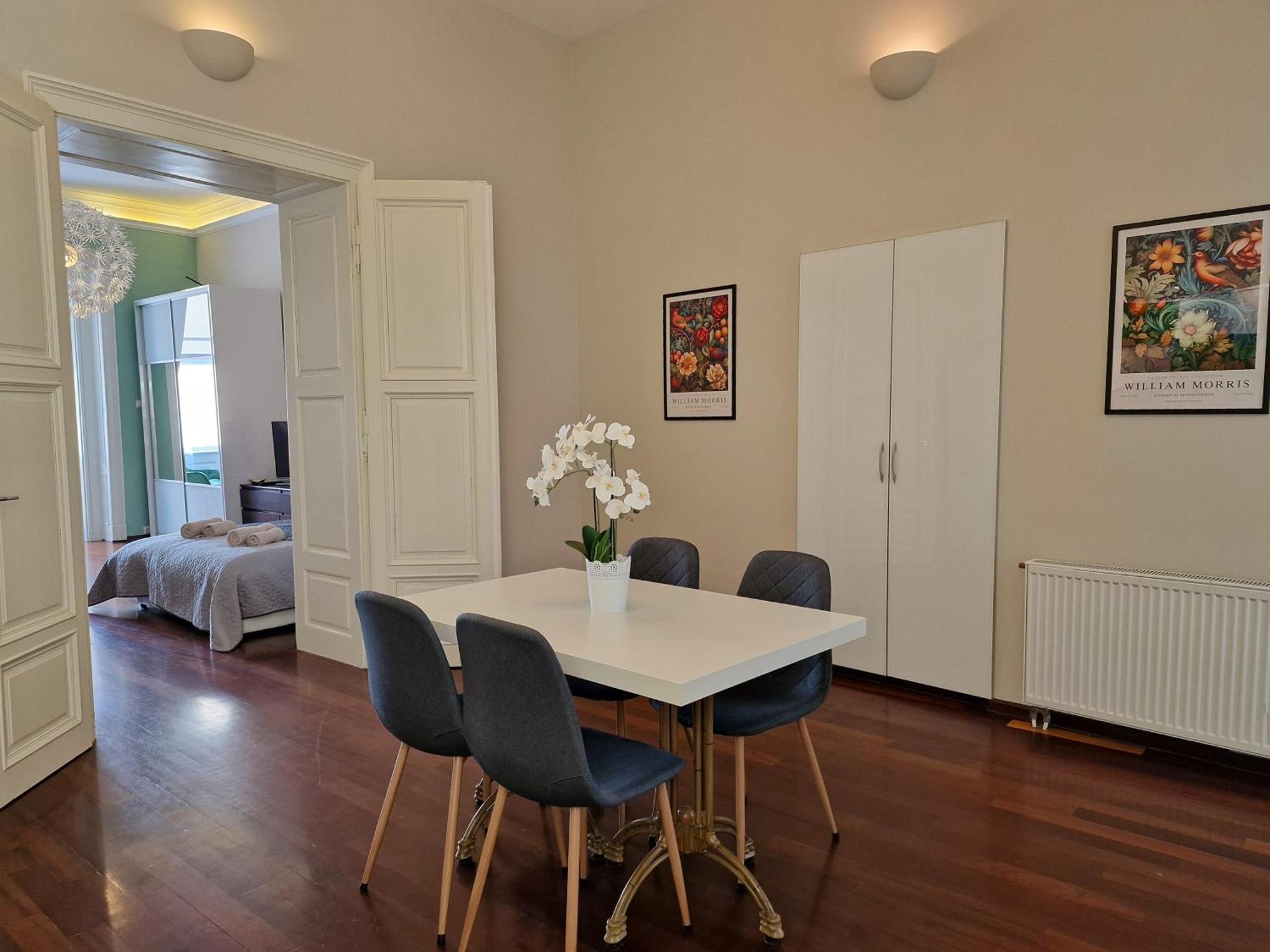 Apartment Exclusive View Cvjetni Trg Zagabria Esterno foto